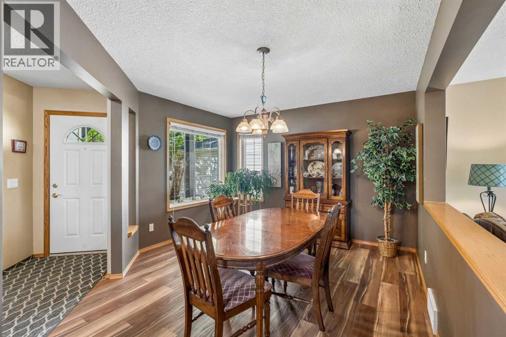 132 Hidden Ranch Crescent Nw, Calgary, Alberta  T3A 5W3 - Photo 8 - A2318654