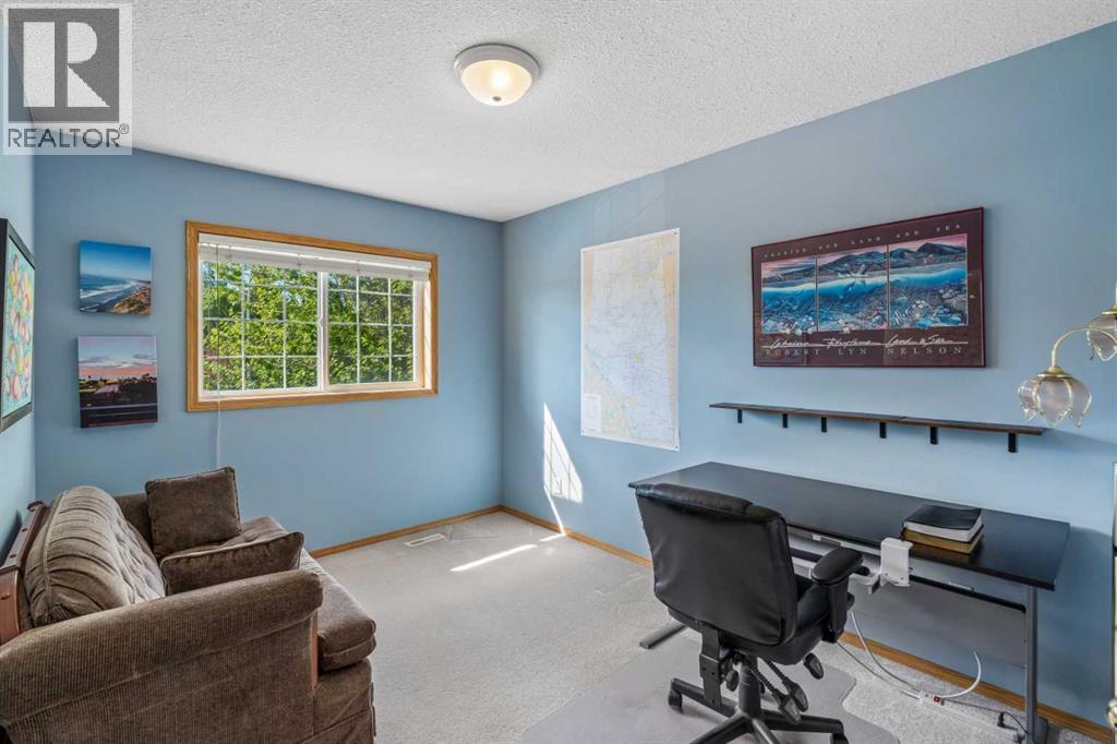 132 Hidden Ranch Crescent Nw, Calgary, Alberta  T3A 5W3 - Photo 24 - A2318654