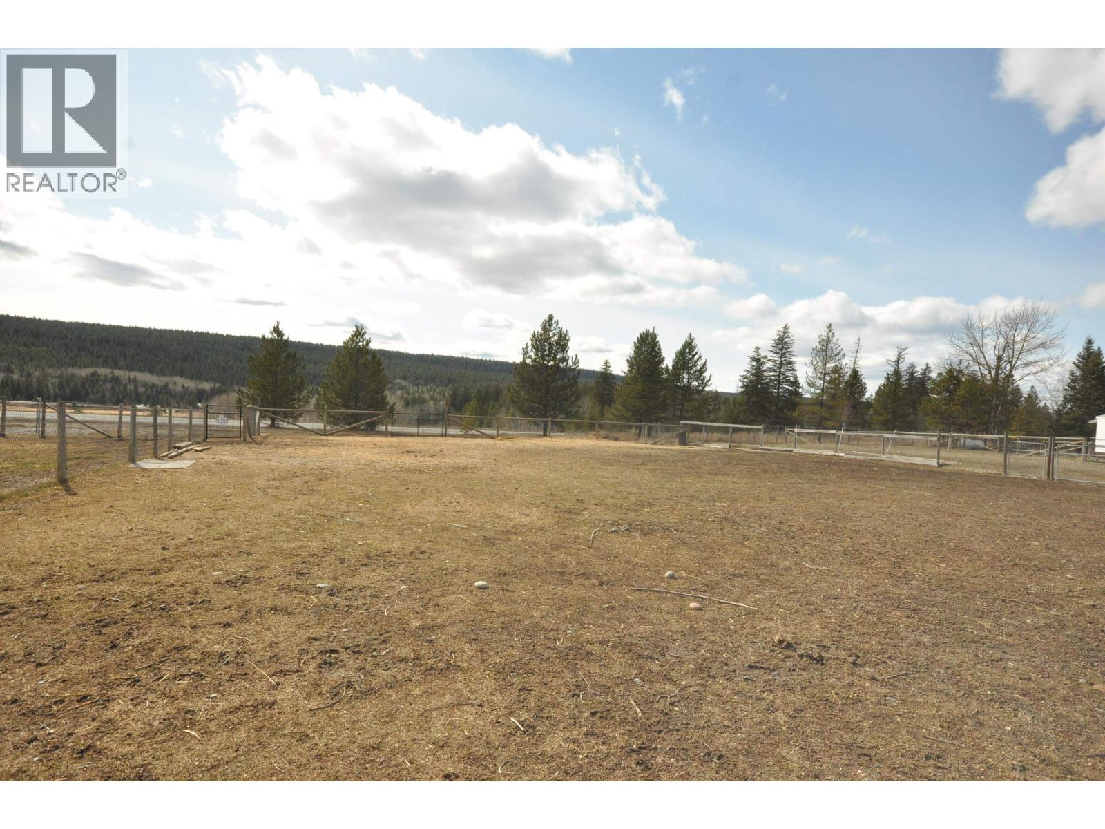 3238 Hinsche Road, 150 Mile House, British Columbia  V0K 2G0 - Photo 33 - R3105083