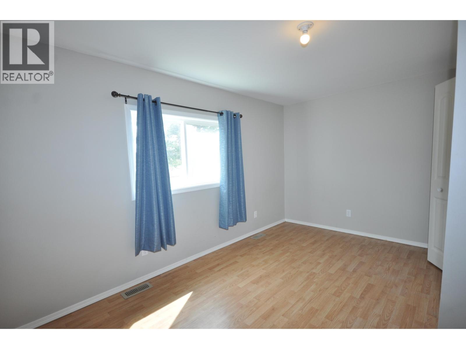 3238 Hinsche Road, 150 Mile House, British Columbia  V0K 2G0 - Photo 16 - R3105083