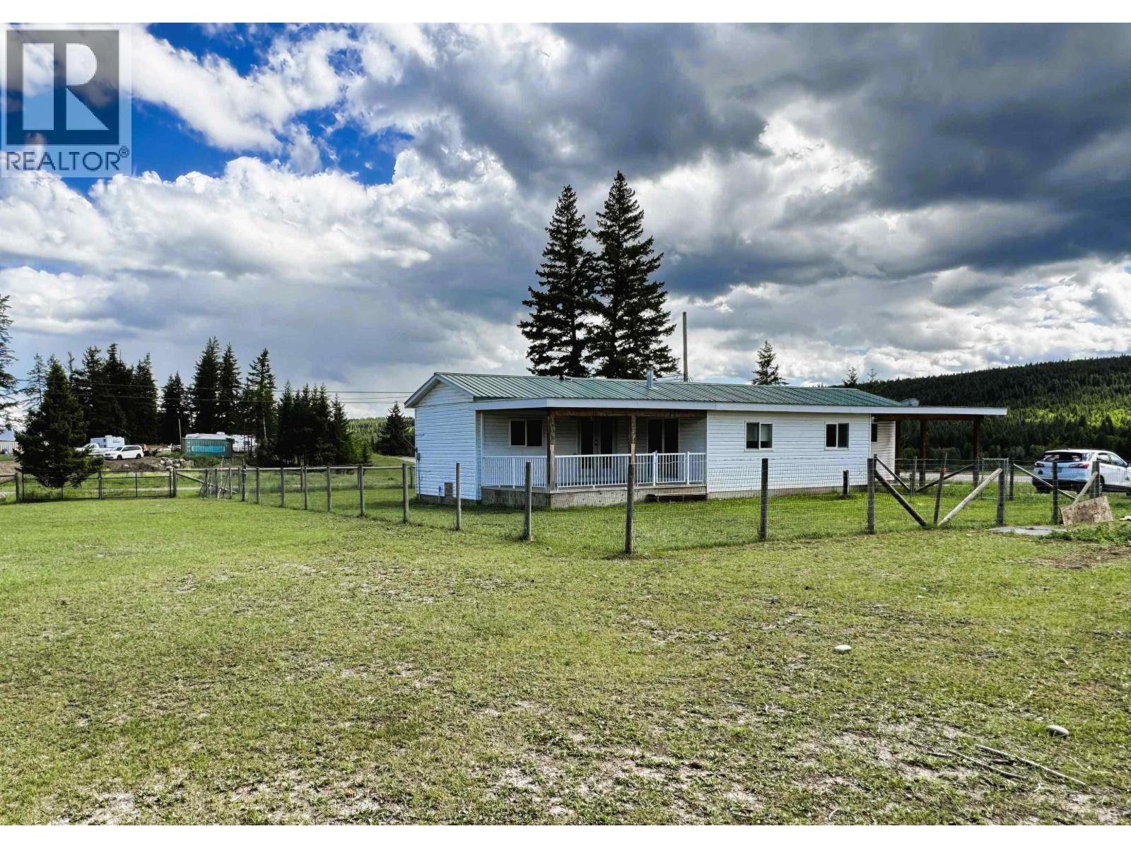 3238 Hinsche Road, 150 Mile House, British Columbia  V0K 2G0 - Photo 6 - R3105083