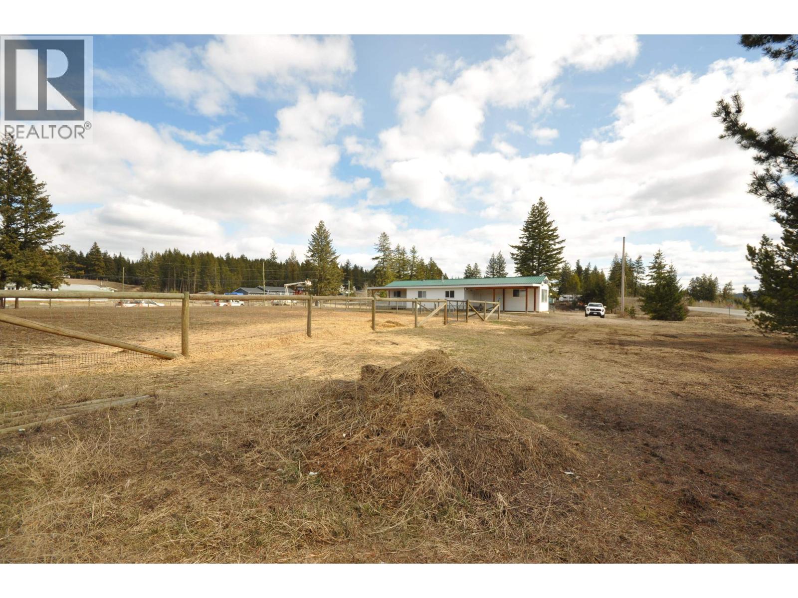 3238 Hinsche Road, 150 Mile House, British Columbia  V0K 2G0 - Photo 27 - R3105083