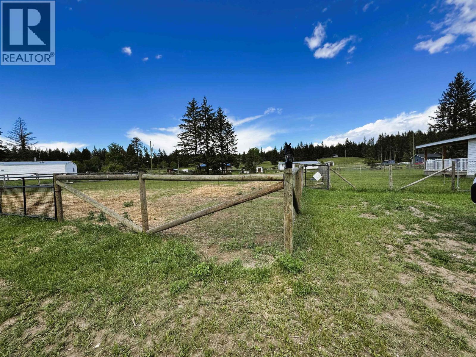 3238 Hinsche Road, 150 Mile House, British Columbia  V0K 2G0 - Photo 5 - R3105083