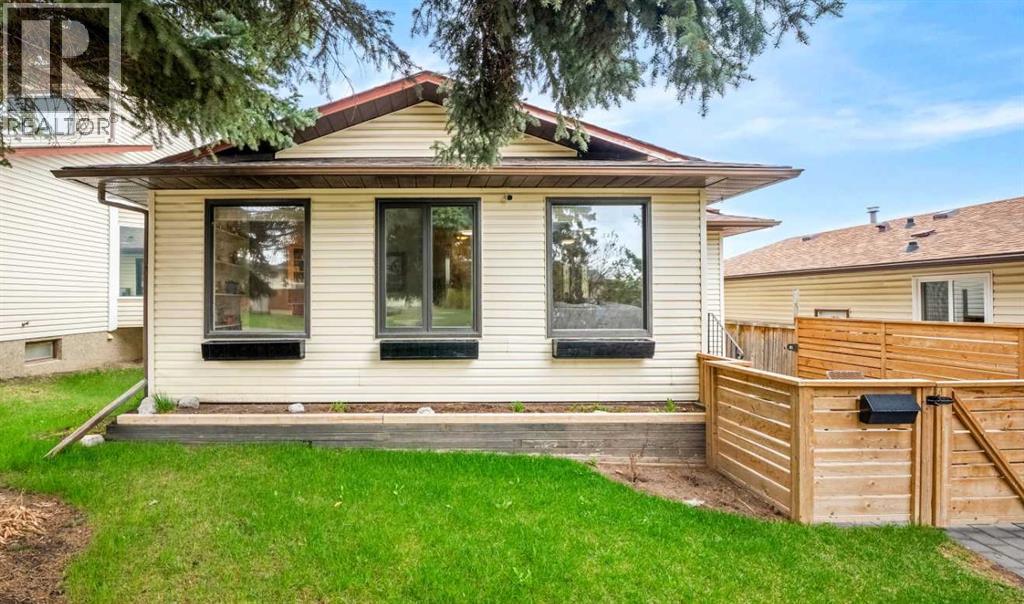 20 Bedwood Hill Ne, Calgary, Alberta  T3K 1L9 - Photo 1 - A2335316