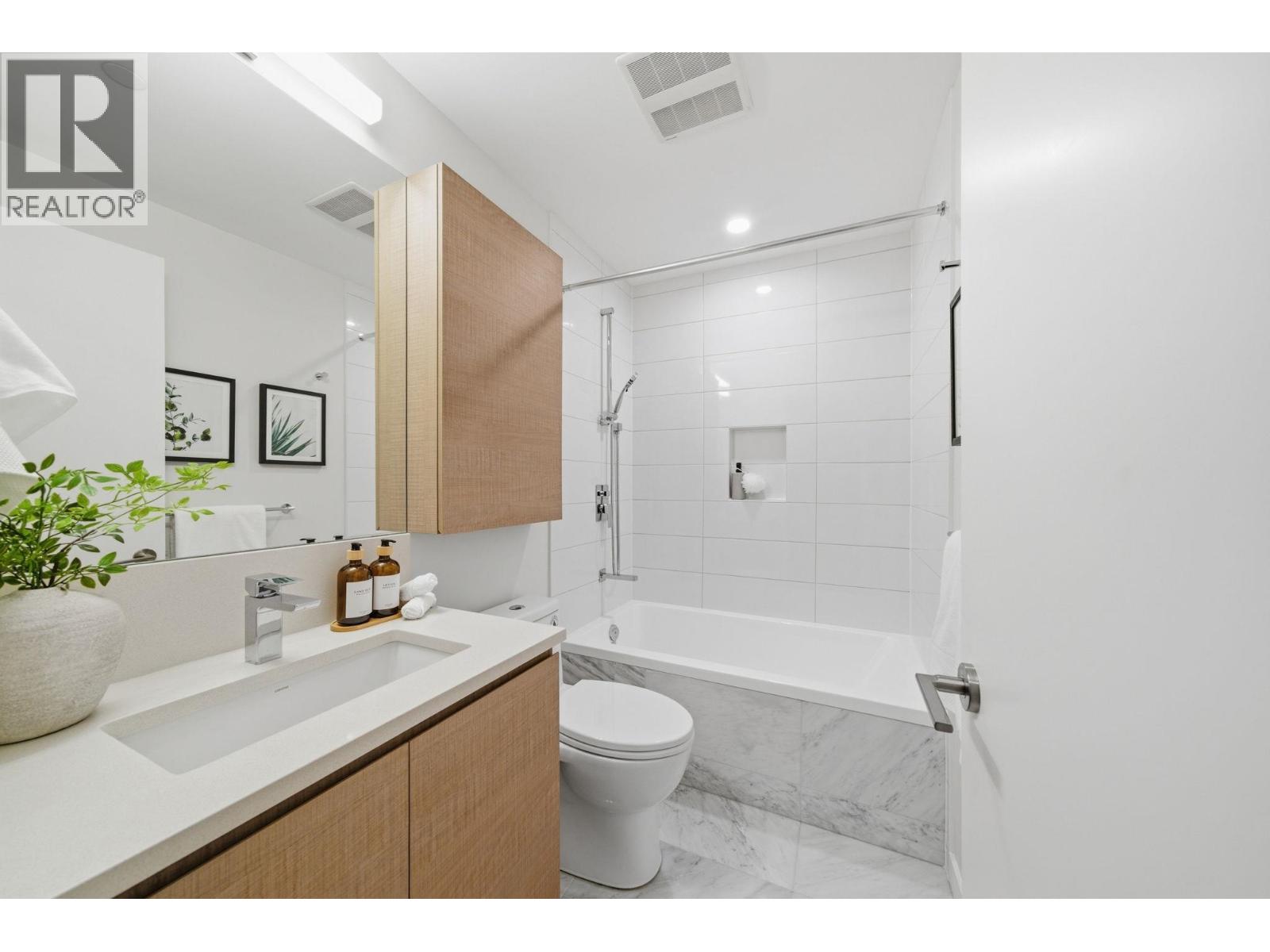 1207 2186 Gilmore Avenue, Burnaby, British Columbia V5C 0N7 - Photo 13 - R3153626