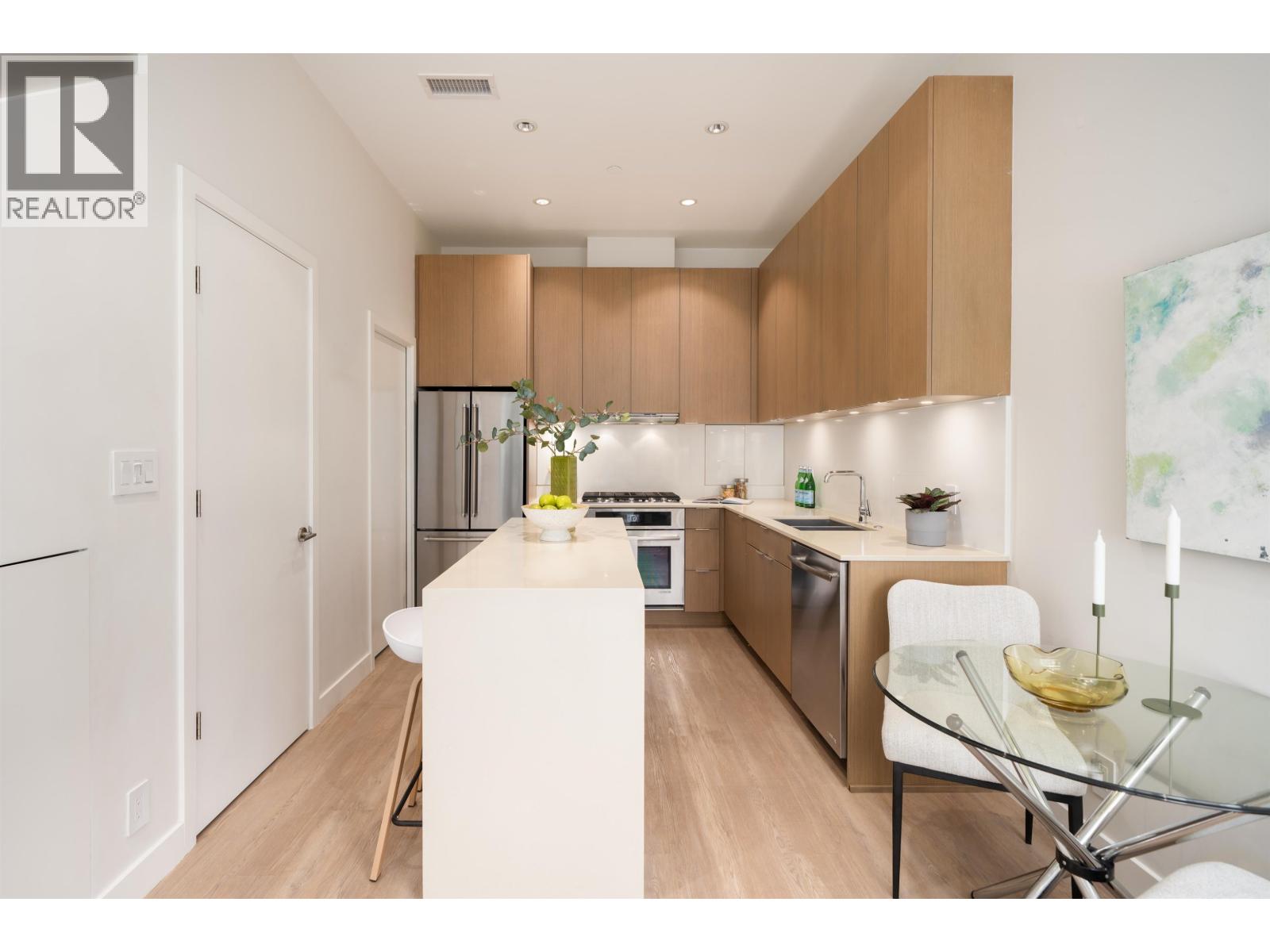 149 E 1st Avenue, Vancouver, British Columbia V6A 0E8 - Photo 6 - R3153628