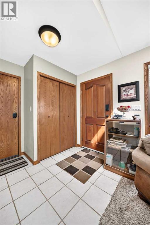 5812 60 Street, Ponoka, Alberta  T4J 1L3 - Photo 3 - A2333546
