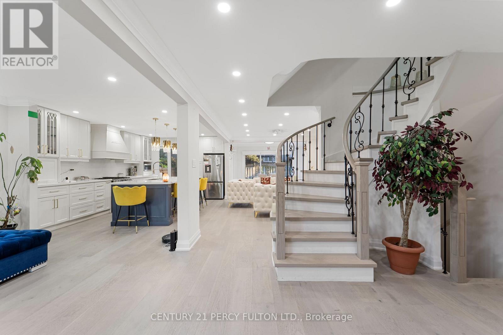 1071 Glenanna Road, Pickering, Ontario L1V 5E1 - Photo 8 - E13648280