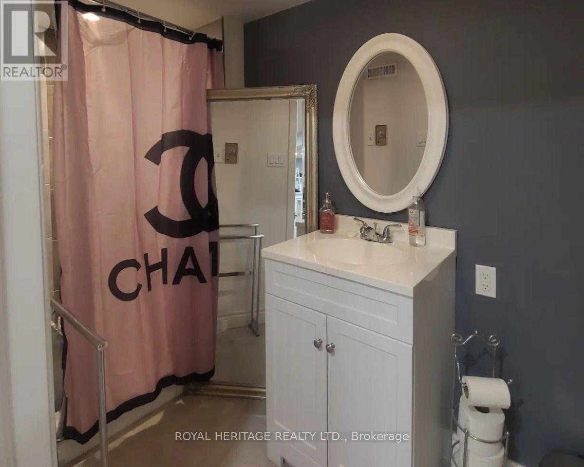 1221 Fieldstone Circle, Pickering, Ontario  L1X 1B9 - Photo 33 - E13648282