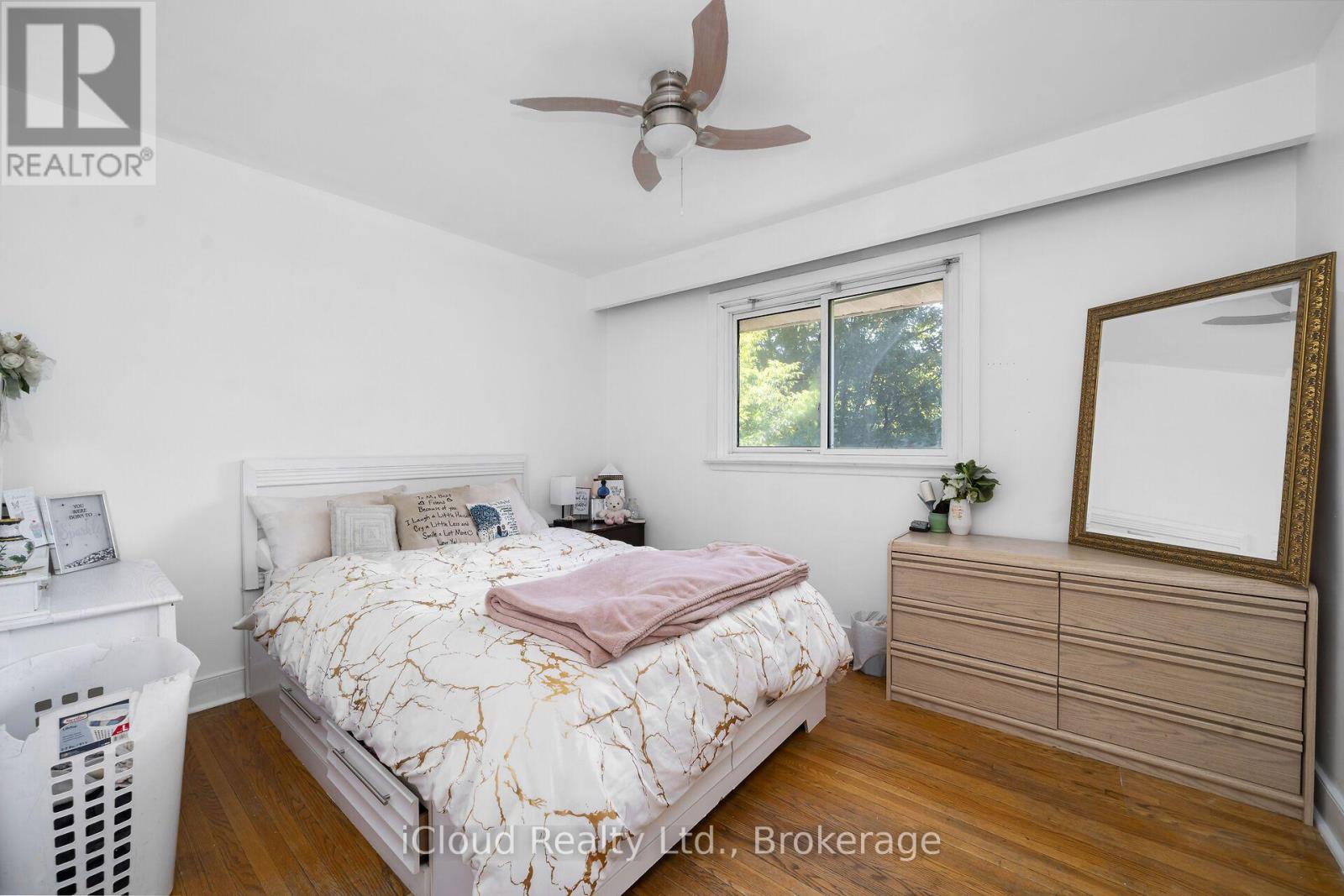 32 Mowbray Place, Halton Hills, Ontario  L7J 2J8 - Photo 19 - W13648286