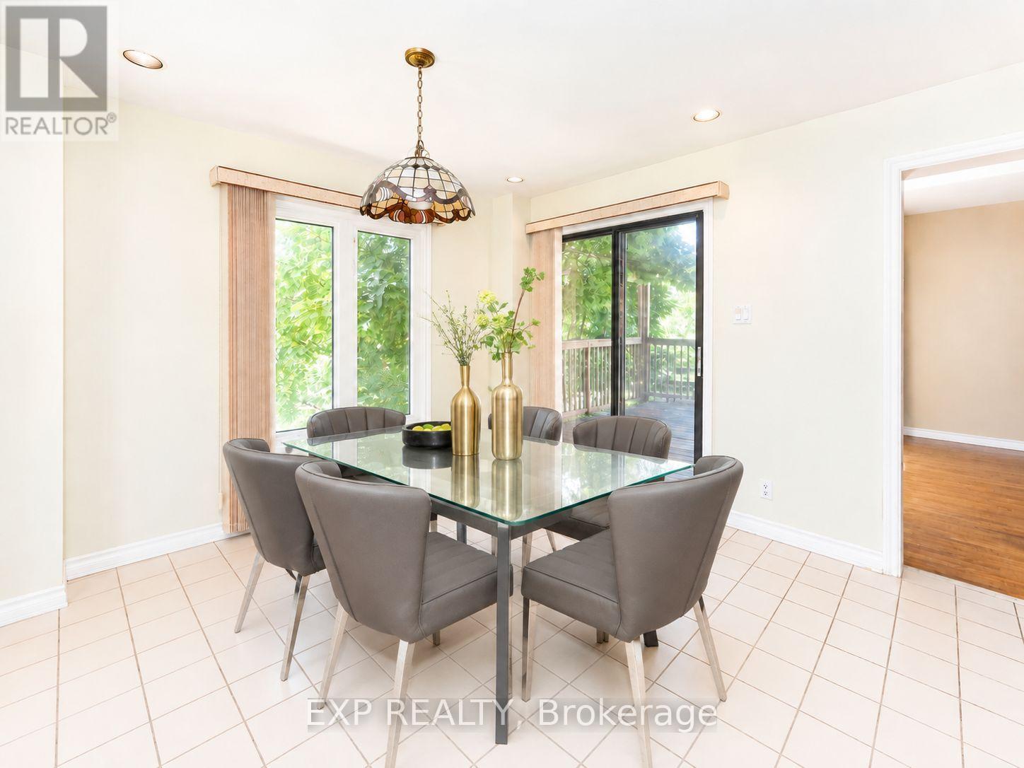 5 Hyde Park Drive, Richmond Hill, Ontario  L4B 1V3 - Photo 10 - N13645590