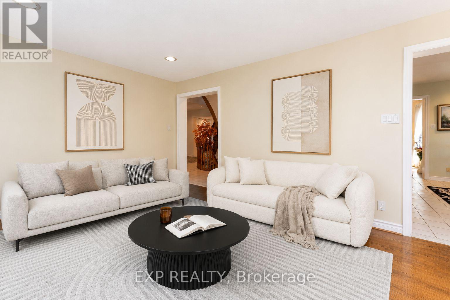 5 Hyde Park Drive, Richmond Hill, Ontario  L4B 1V3 - Photo 6 - N13645590