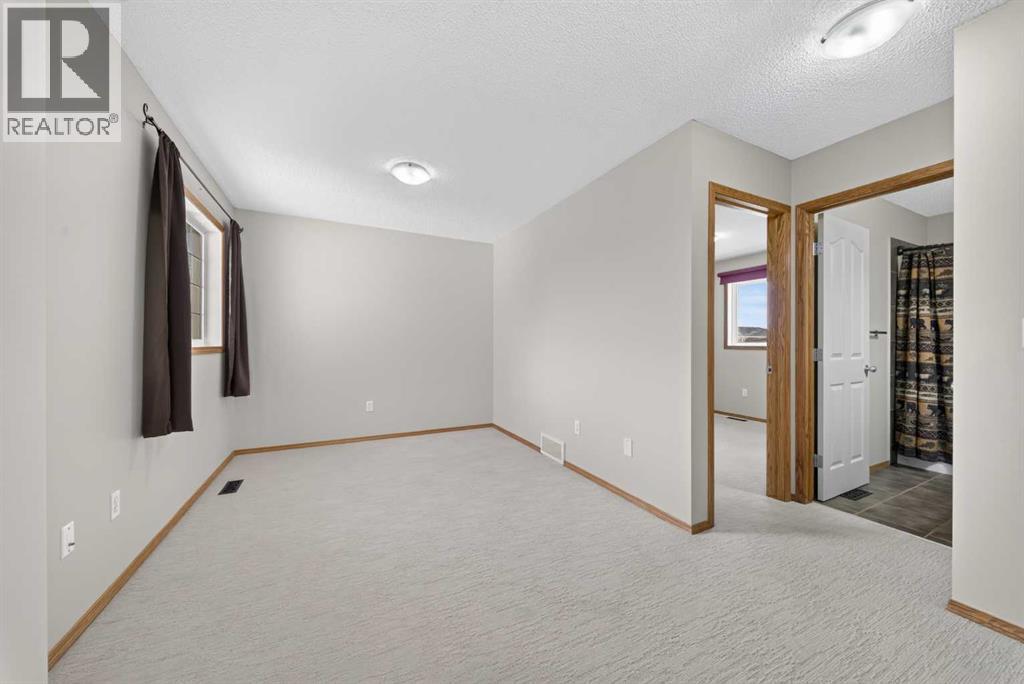 744 Luxstone Landing SW, Airdrie, Alberta  T4B 3L1 - Photo 26 - A2328521