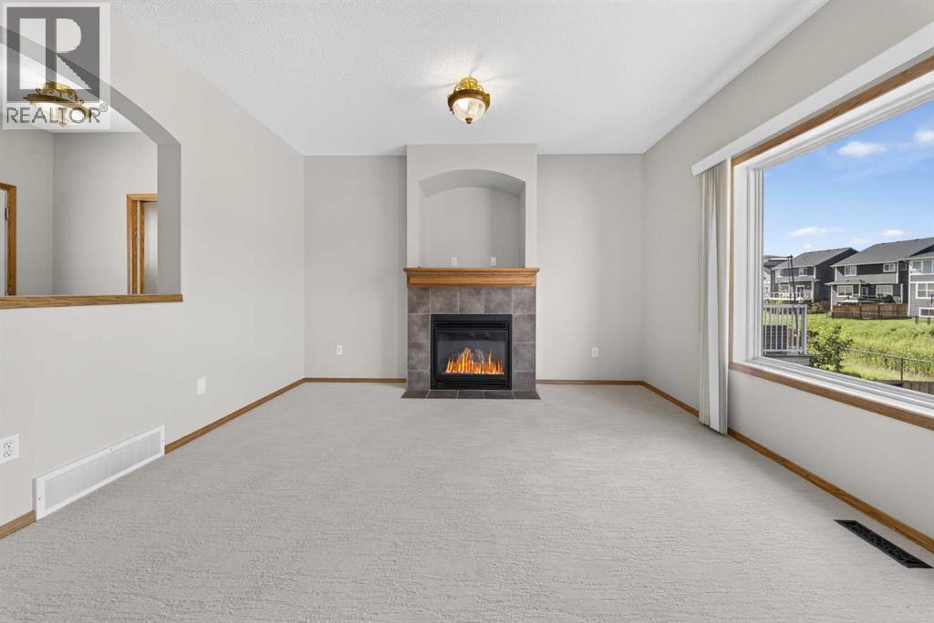 744 Luxstone Landing SW, Airdrie, Alberta  T4B 3L1 - Photo 10 - A2328521