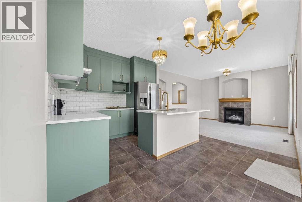 744 Luxstone Landing SW, Airdrie, Alberta  T4B 3L1 - Photo 15 - A2328521