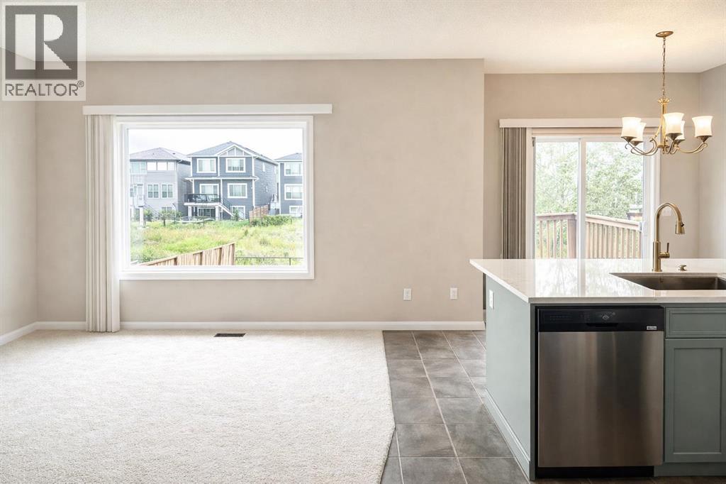 744 Luxstone Landing SW, Airdrie, Alberta  T4B 3L1 - Photo 9 - A2328521