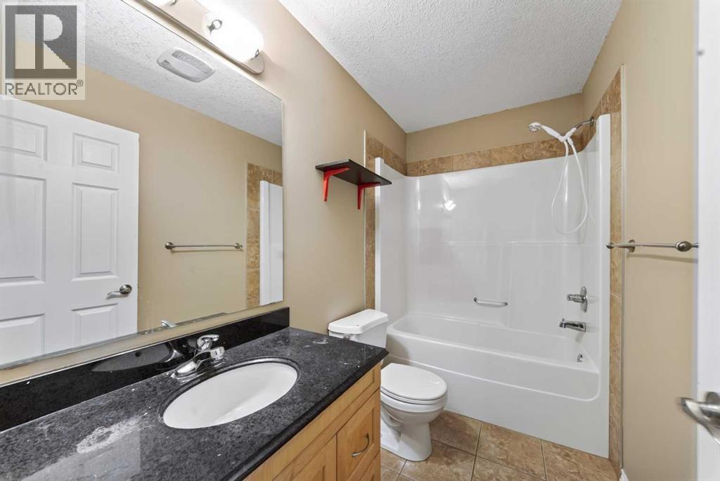 207, 620 Luxstone Landing SW, Airdrie, Alberta  T4B 0B5 - Photo 29 - A2330565