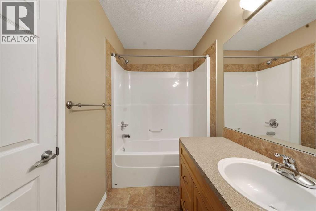 207, 620 Luxstone Landing SW, Airdrie, Alberta  T4B 0B5 - Photo 20 - A2330565