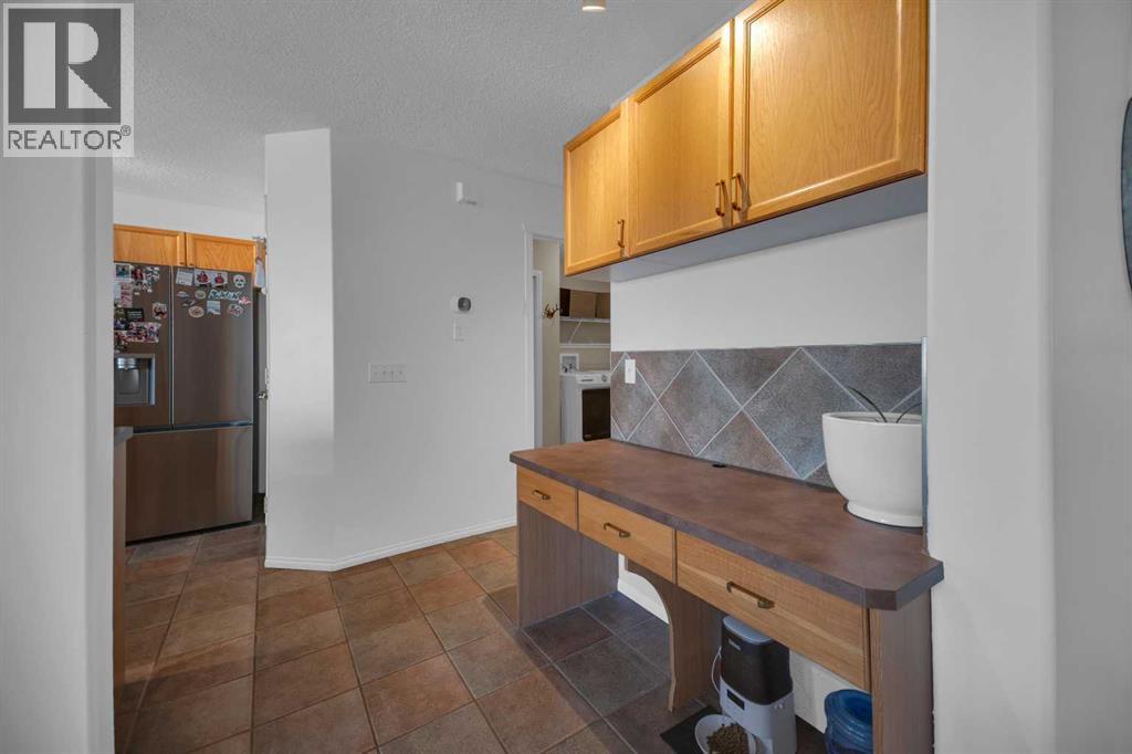 154 Bridlewood Court SW, Calgary, Alberta  T2Y 3Z1 - Photo 12 - A2332559