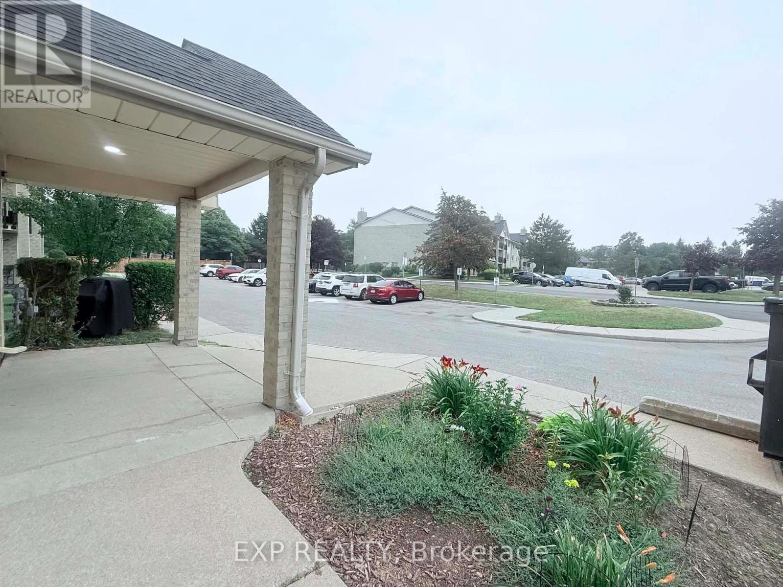 210 - 739 Deveron Crescent, London South, Ontario  N5Z 4Y1 - Photo 3 - X13648290