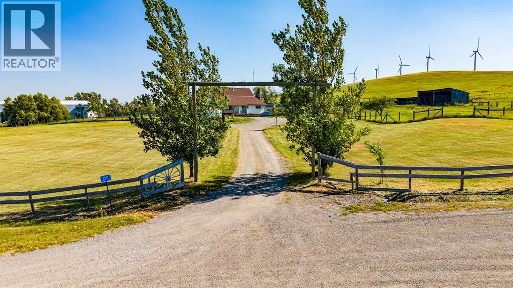 1411 Twp Rd 7-3 Road, Rural Pincher Creek No. 9, Alberta  T0K 1W0 - Photo 1 - A2333774