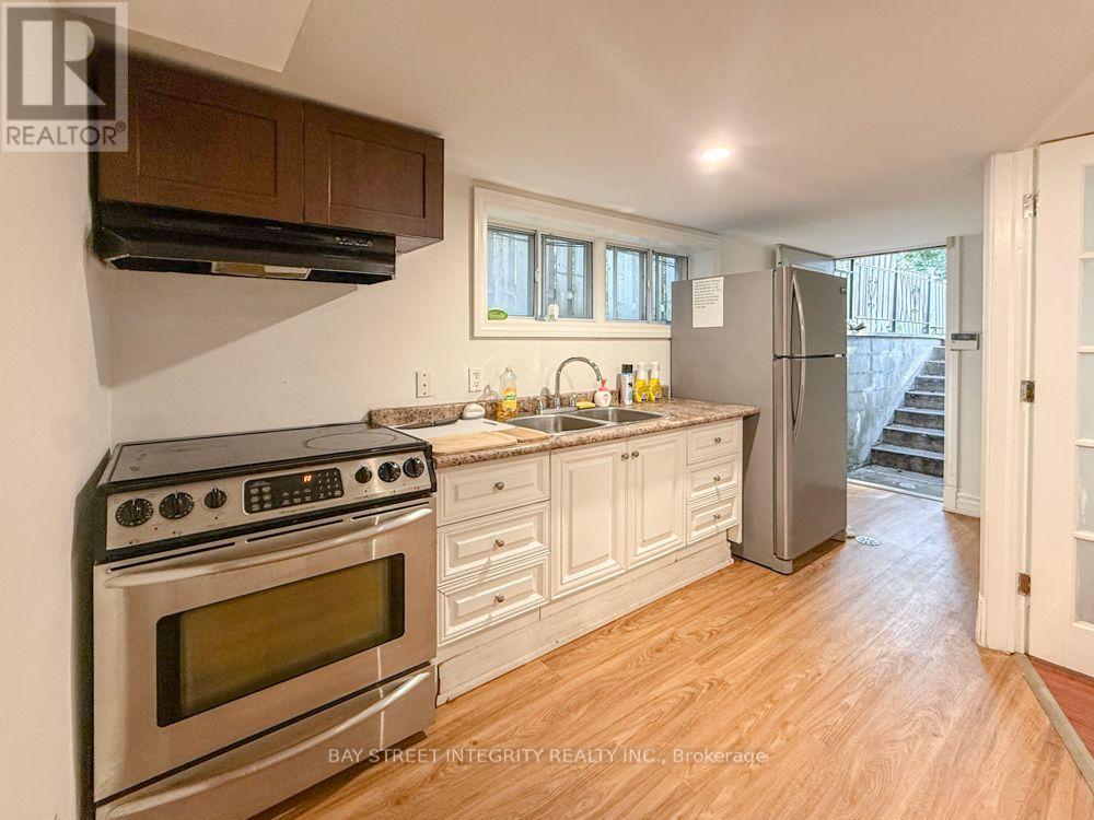 LOWER - 275 ESTELLE AVENUE, Toronto, Ontario