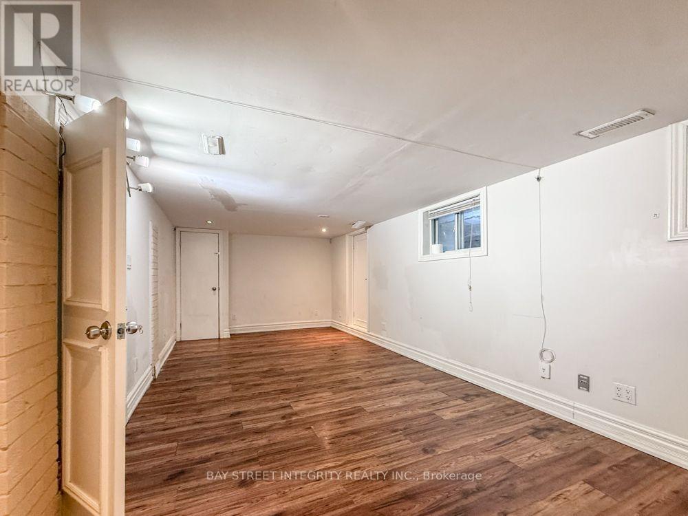 Lower - 275 Estelle Avenue, Toronto, Ontario M2N 5J4 - Photo 3 - C13648296