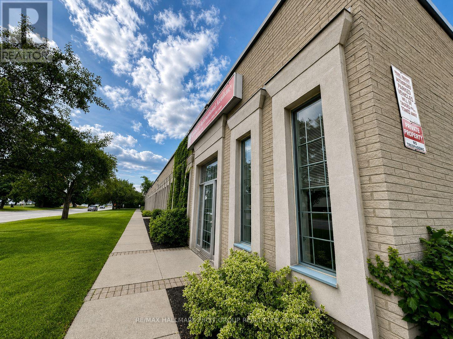 126 Commercial Avenue, Ajax, Ontario  L1S 2H5 - Photo 2 - E13648322