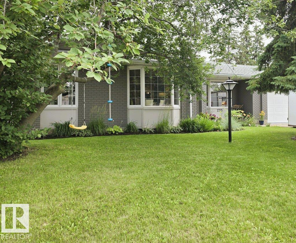 2725 104A ST NW, Edmonton, Alberta