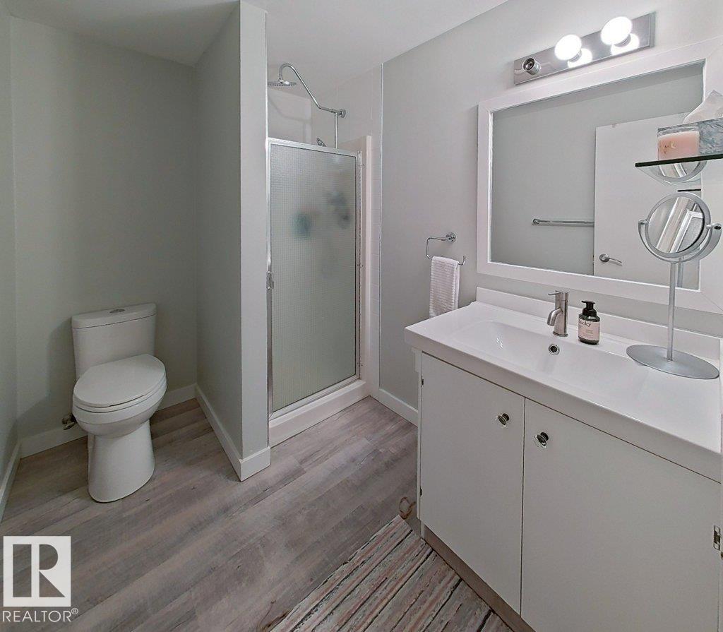 2725 104a St NW, Edmonton, Alberta  T6J 4C4 - Photo 21 - E4502540