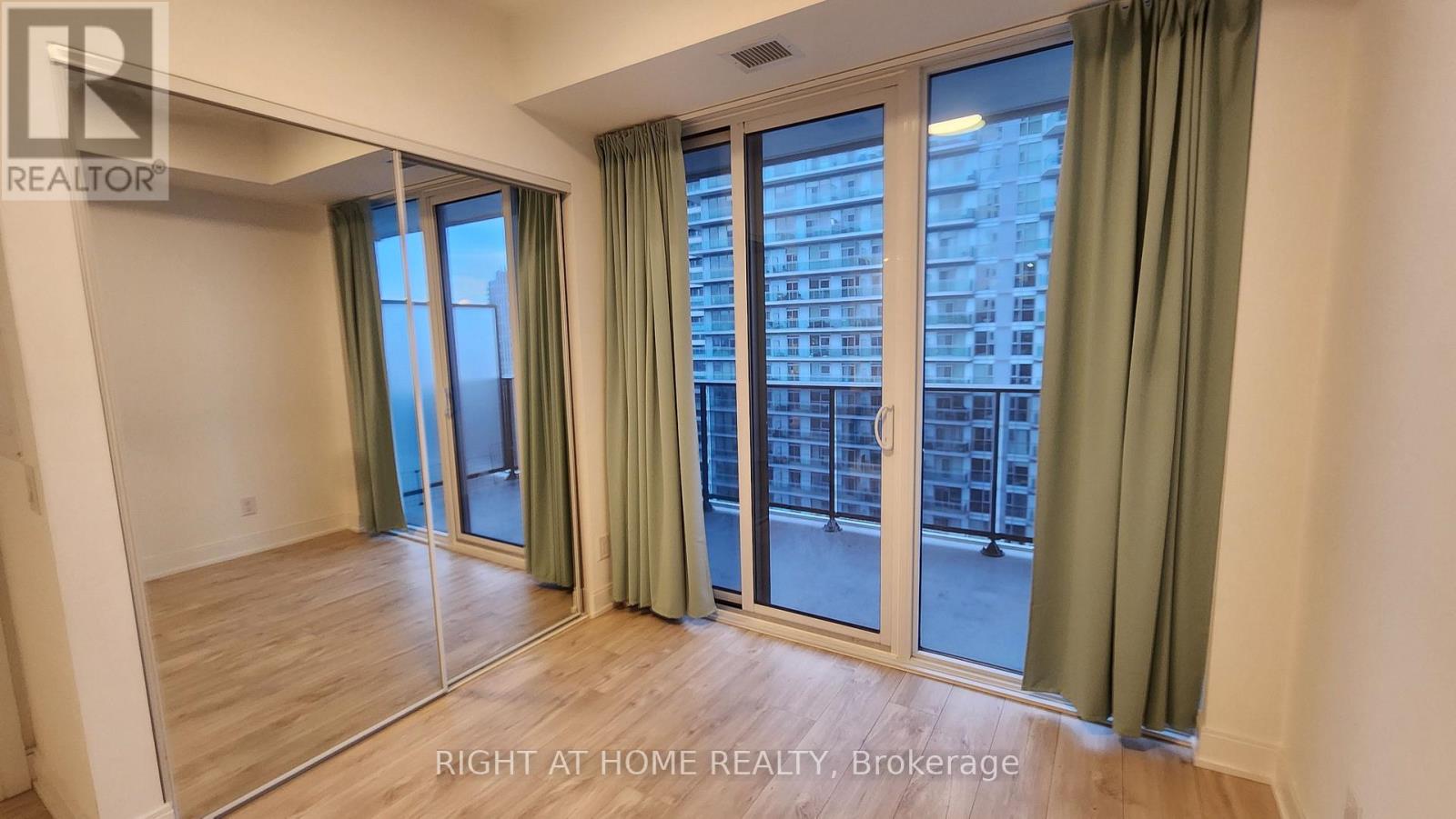3207 - 70 Annie Craig Drive, Toronto, Ontario  M8V 0C4 - Photo 14 - W13648298