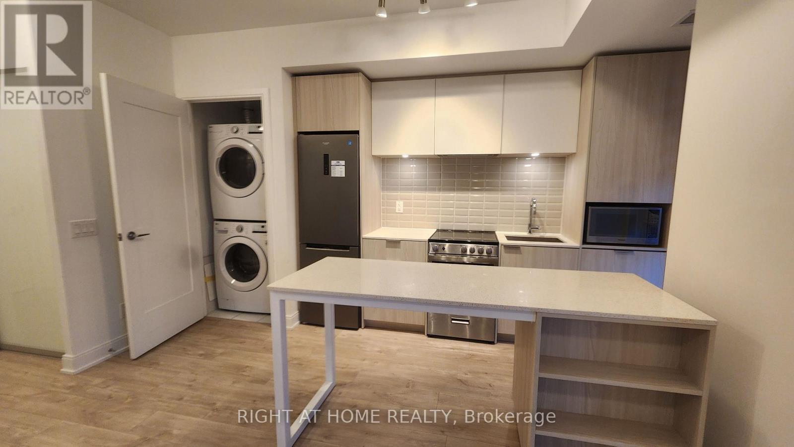 3207 - 70 Annie Craig Drive, Toronto, Ontario  M8V 0C4 - Photo 5 - W13648298