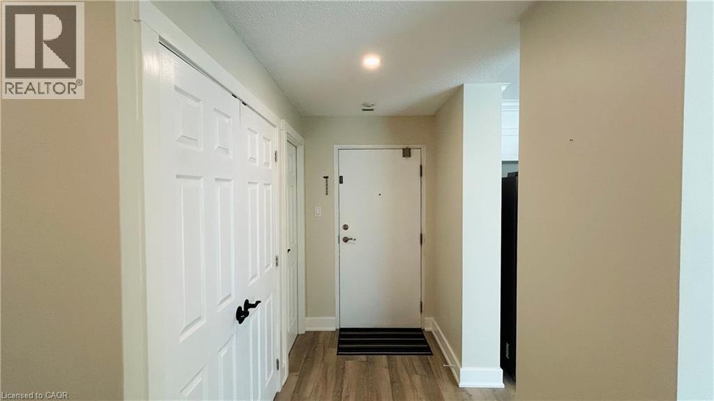 45 Pond Mills Road Unit# 103, London, Ontario  N5Z 4W5 - Photo 2 - 40854097