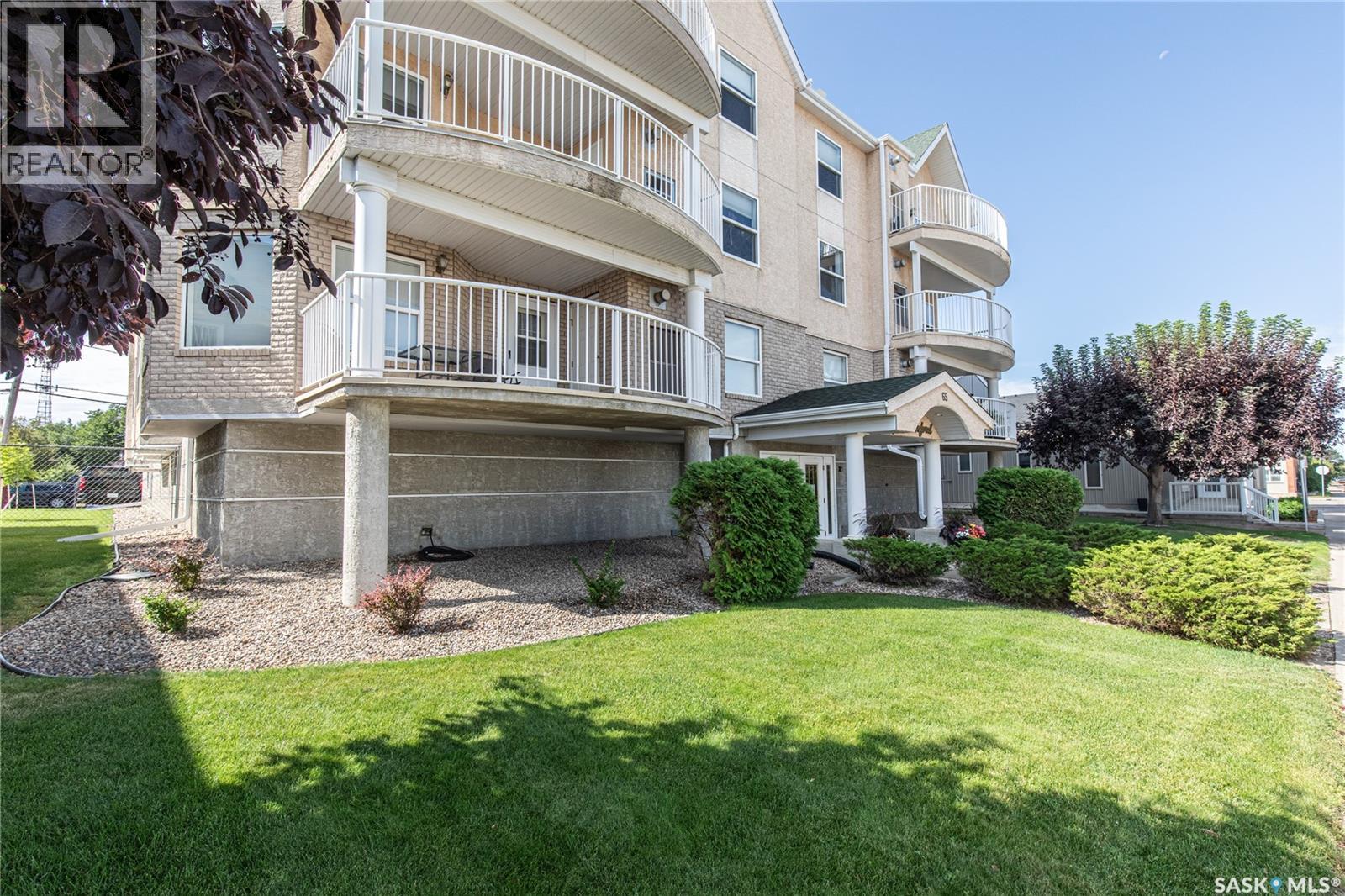 104 65 Hochelaga Street W, Moose Jaw, Saskatchewan  S6H 2E9 - Photo 2 - SK044714