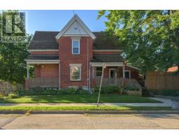 447 WOODMAN AVENUE, London East, Ontario
