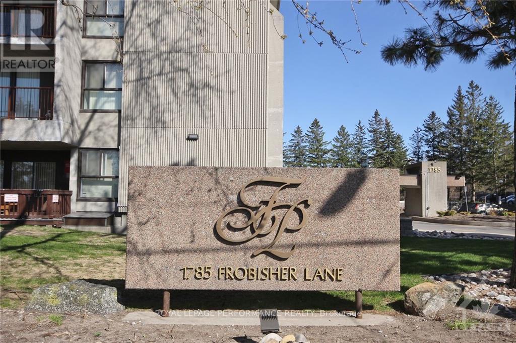 1102 - 1785 FROBISHER LANE, Ottawa, Ontario