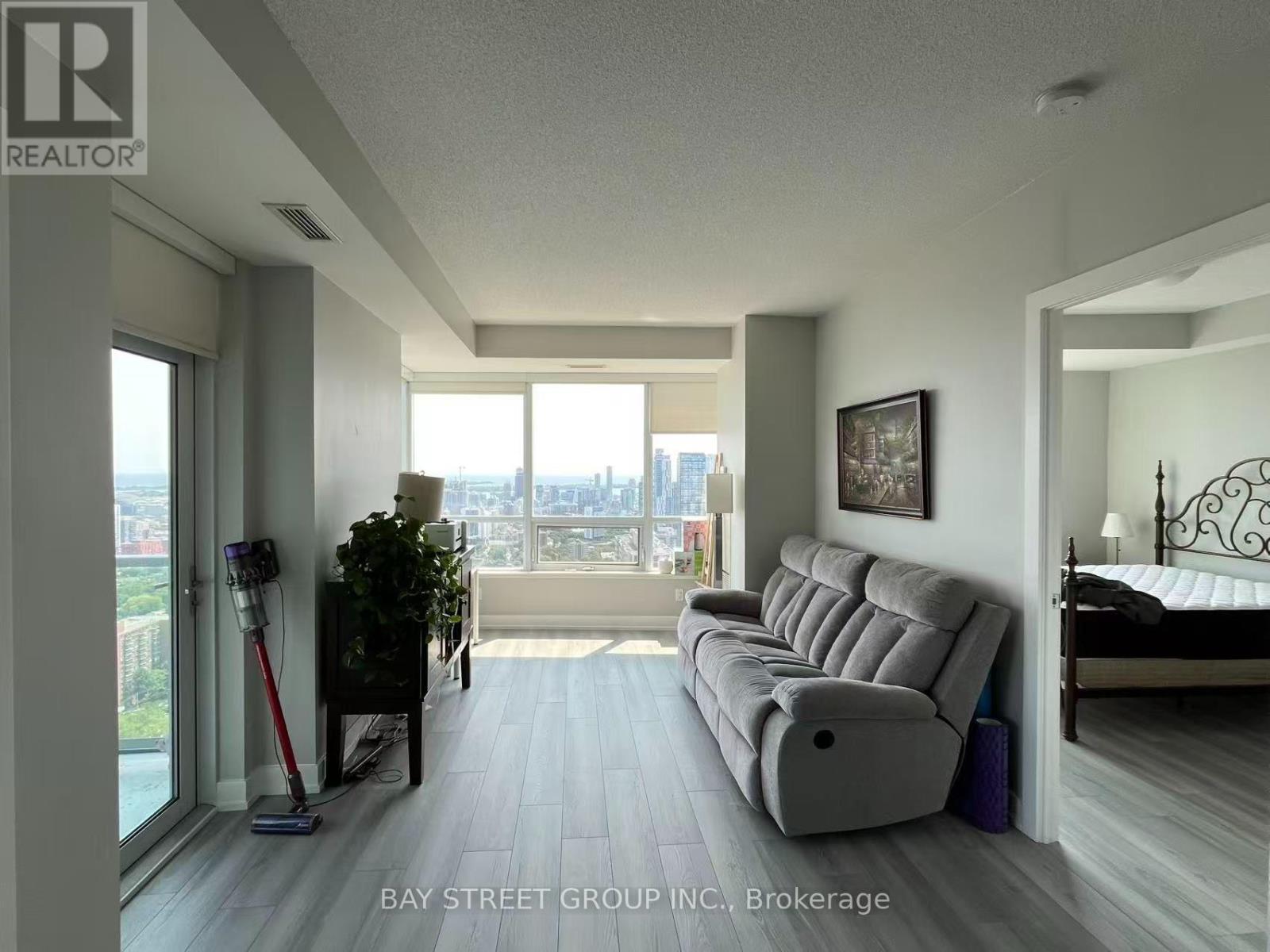 3807 - 120 Homewood Avenue, Toronto, Ontario  M4Y 2J3 - Photo 2 - C13648360