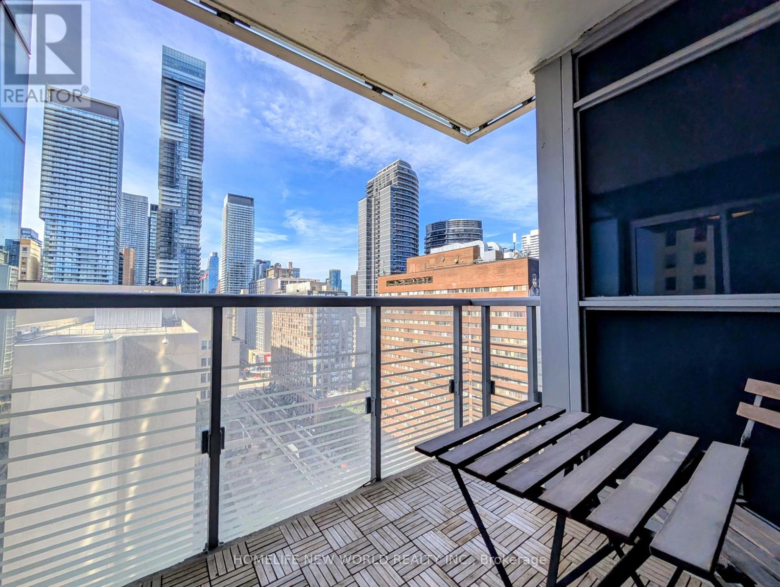 1401 - 386 Yonge Street, Toronto, Ontario  M5B 0A5 - Photo 9 - C13648372