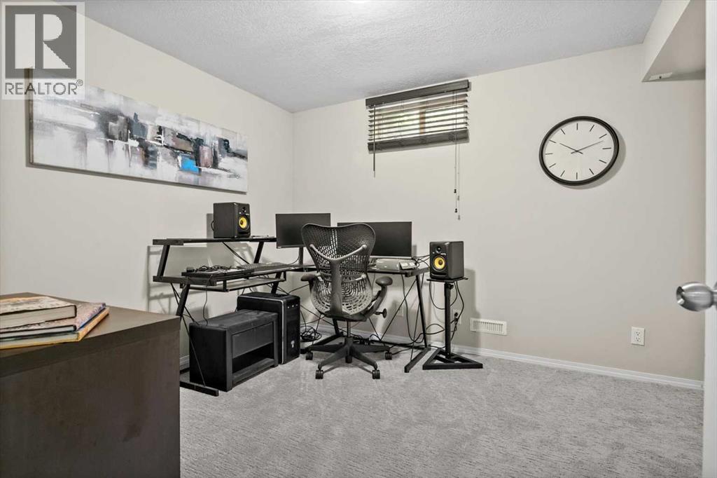 784 Acadia Drive SE, Calgary, Alberta  T2J 0C5 - Photo 35 - A2310952