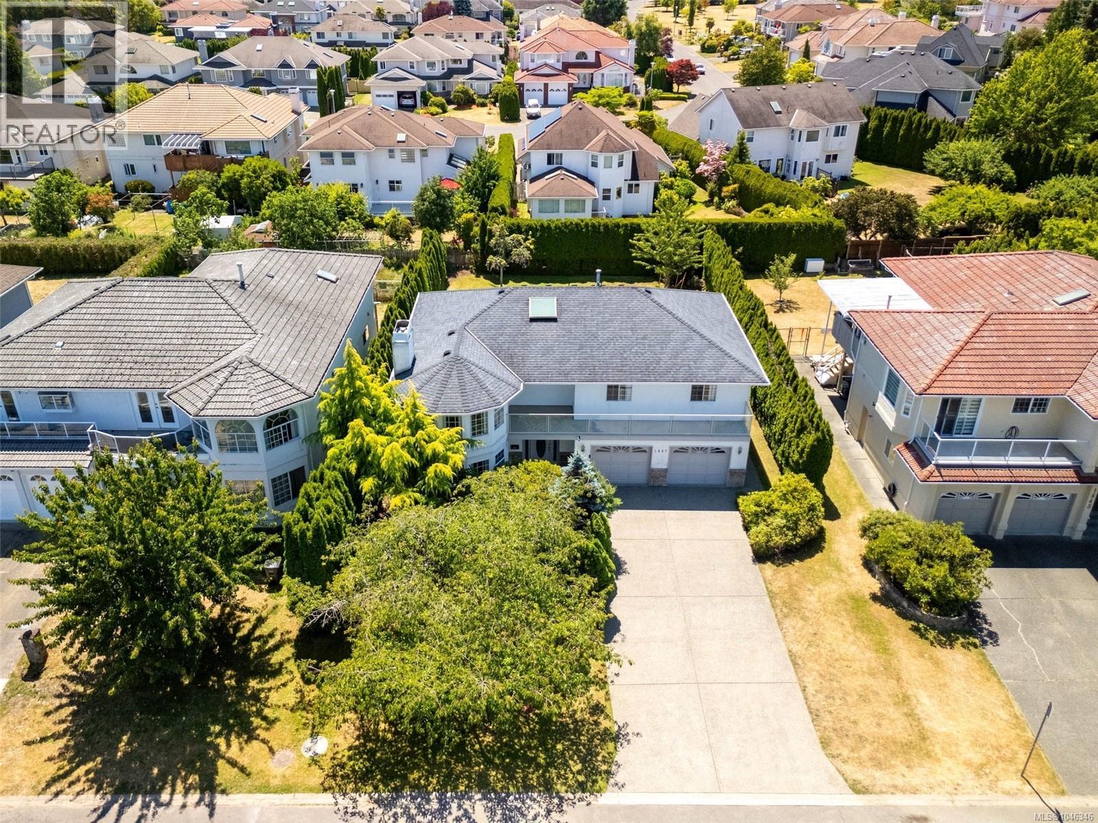 1847 El Sereno Dr, Saanich, British Columbia