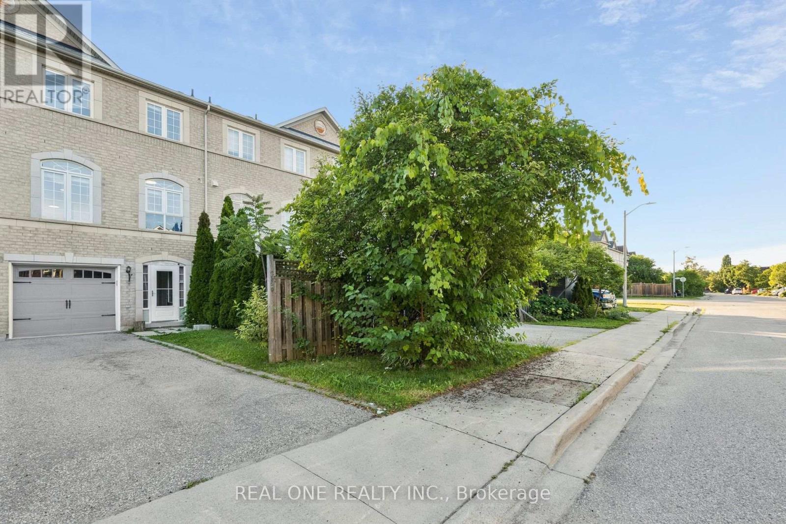 2350 SUTTON DRIVE, Burlington, Ontario