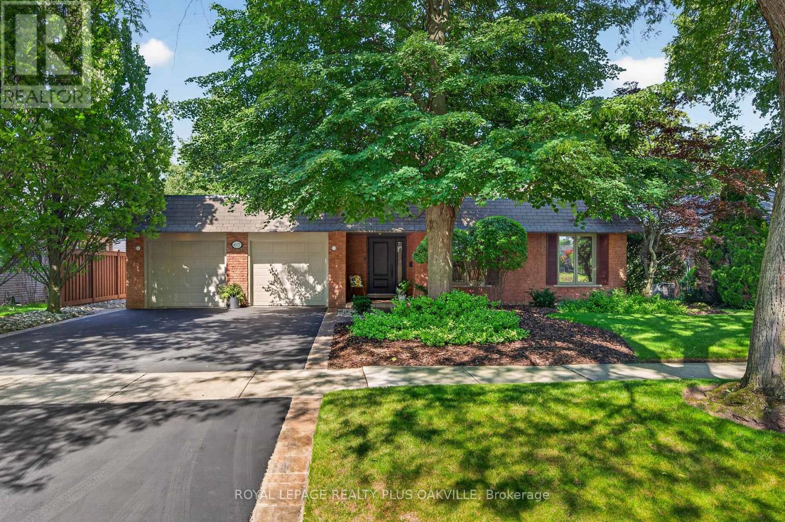 4527 CONCORD PLACE, Burlington, Ontario