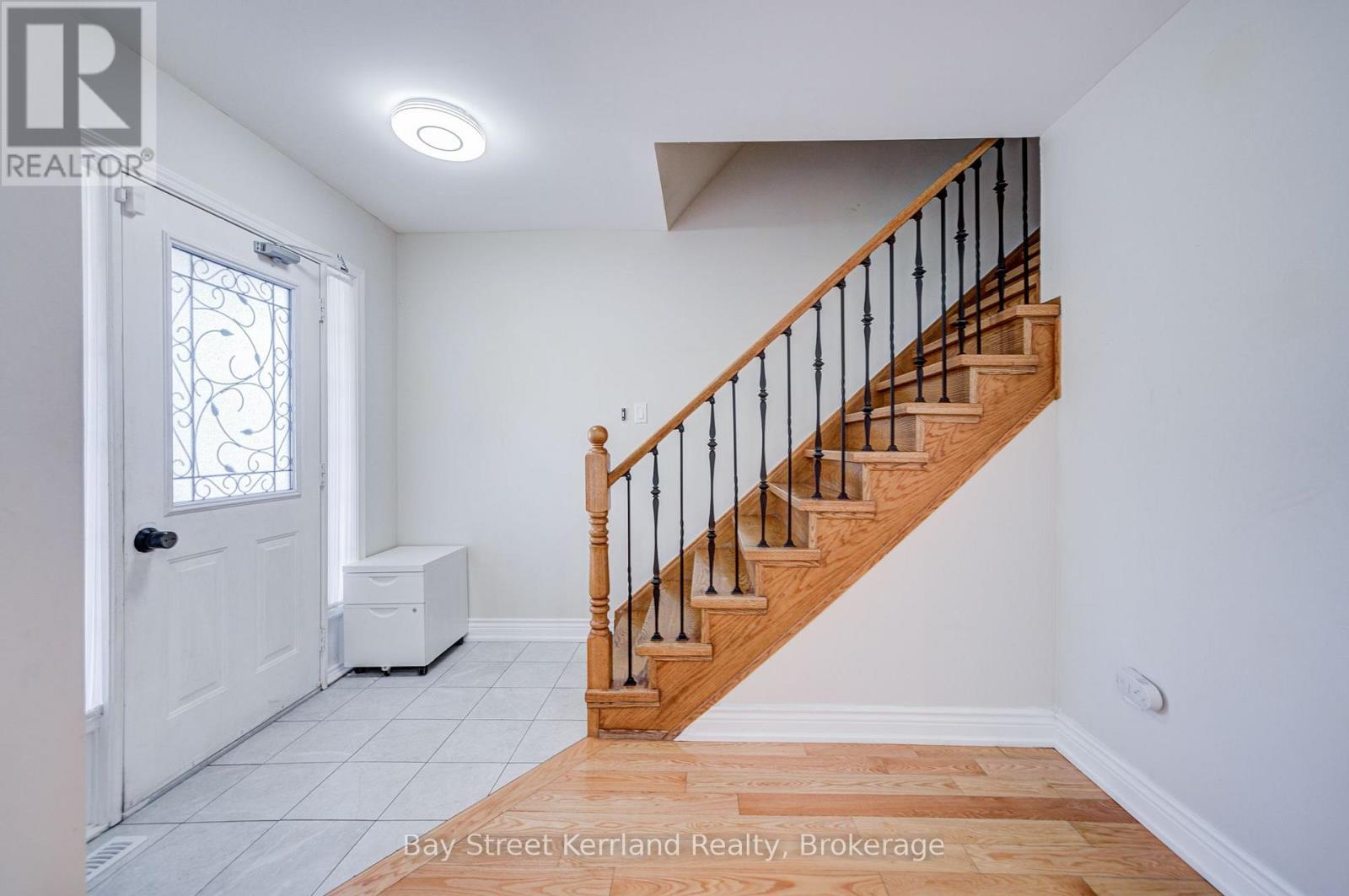 2320 Proudfoot Trail, Oakville, Ontario  L6M 3Y2 - Photo 2 - W13648392