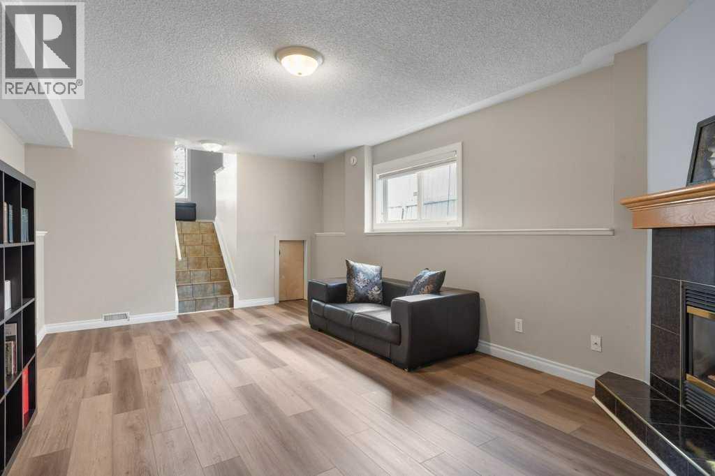 202 Willowbrook Close Nw, Airdrie, Alberta  T4B 2J7 - Photo 21 - A2331814