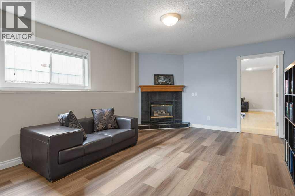 202 Willowbrook Close Nw, Airdrie, Alberta  T4B 2J7 - Photo 20 - A2331814