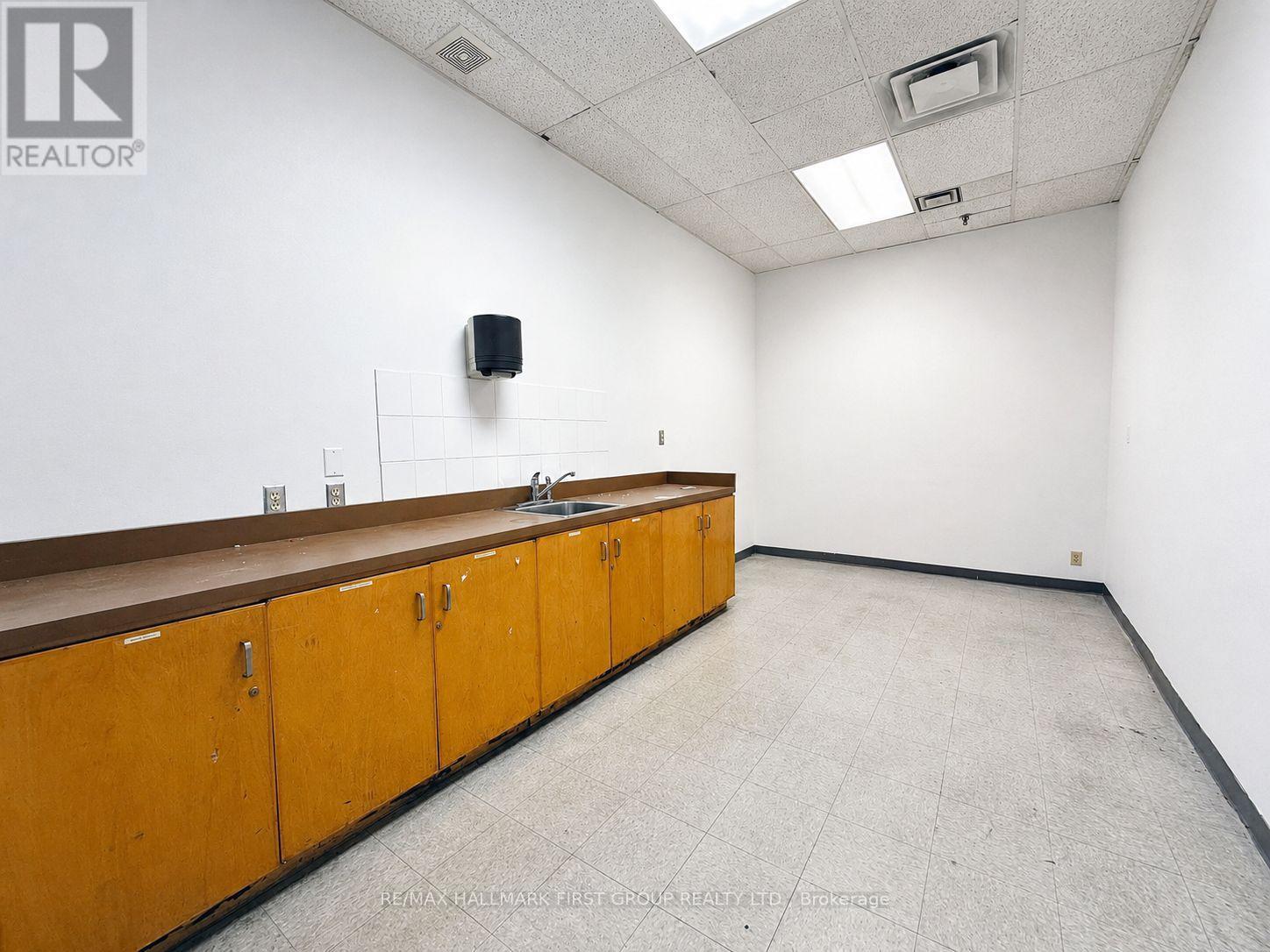 5 - 126 Commercial Avenue, Ajax, Ontario  L1S 2H5 - Photo 5 - E13648256