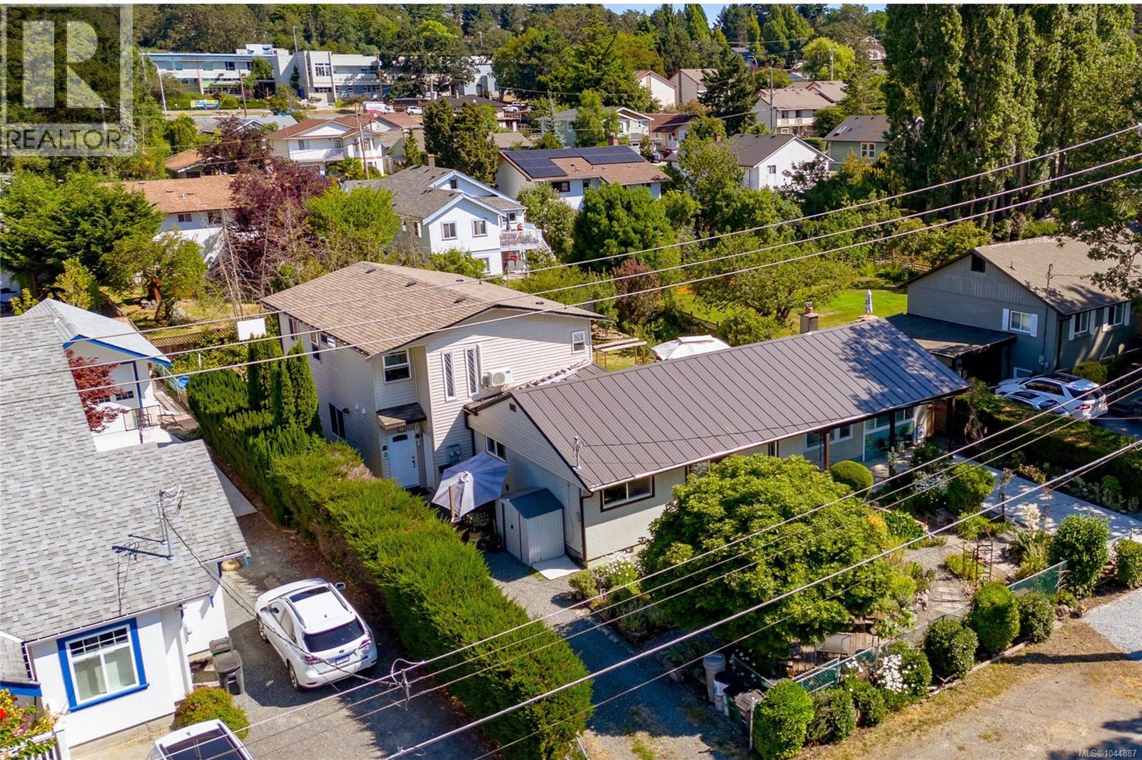 862 Canterbury Rd, Saanich, British Columbia