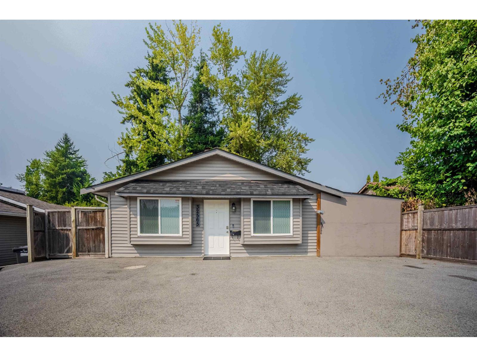 32565 GEORGE FERGUSON WAY, Abbotsford, British Columbia