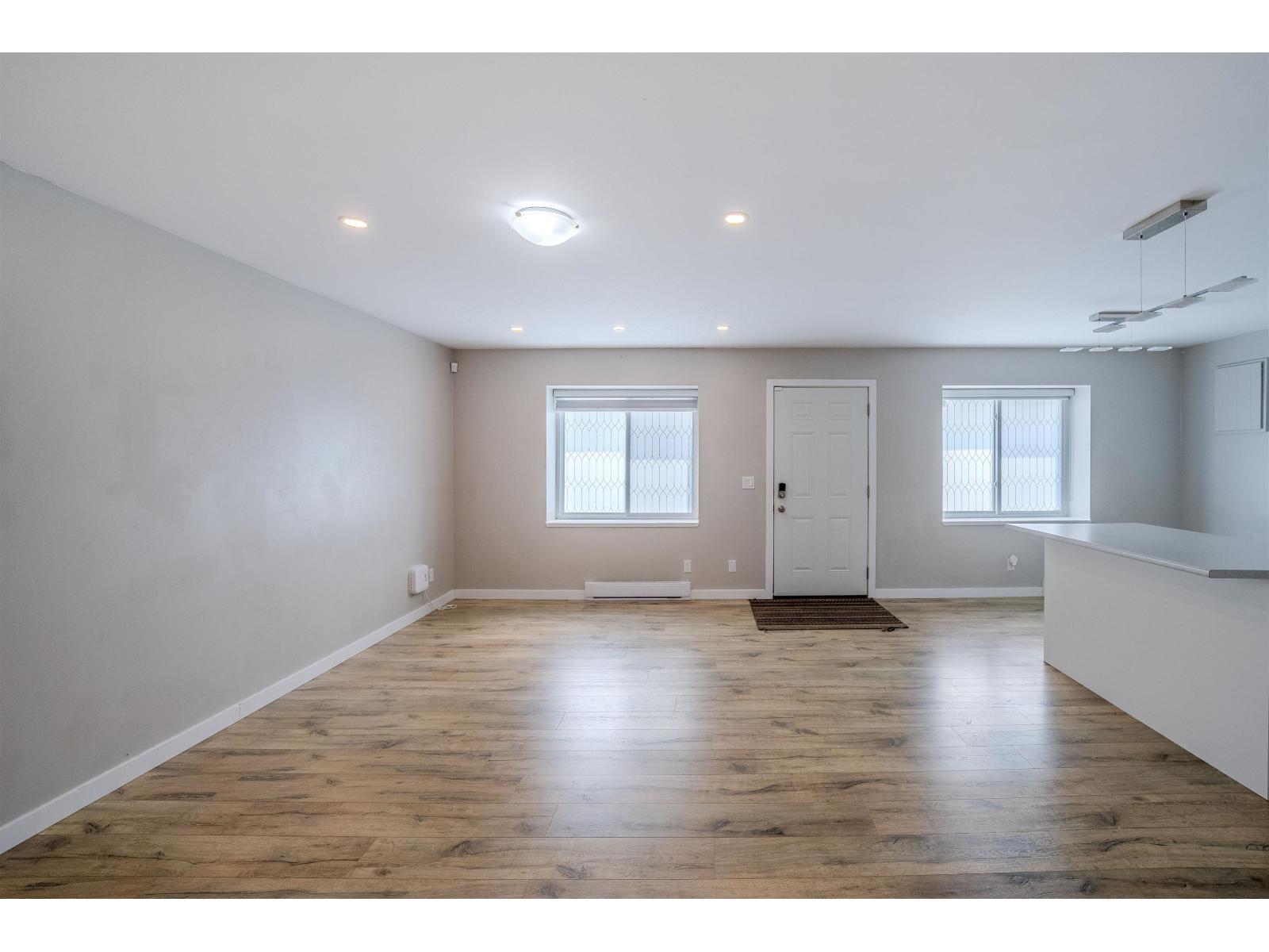 32565 George Ferguson Way, Abbotsford, British Columbia  V2T 4C8 - Photo 10 - R3152420