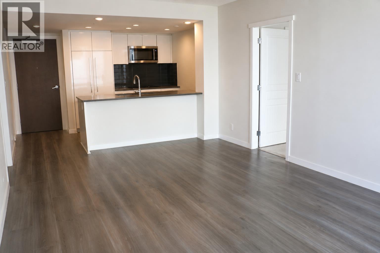 1902 3096 Windsor Gate, Coquitlam, British Columbia  V3B 0P4 - Photo 4 - R3144709